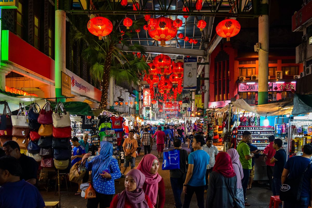 Malaysia - Language, Culture, Customs and Etiquette