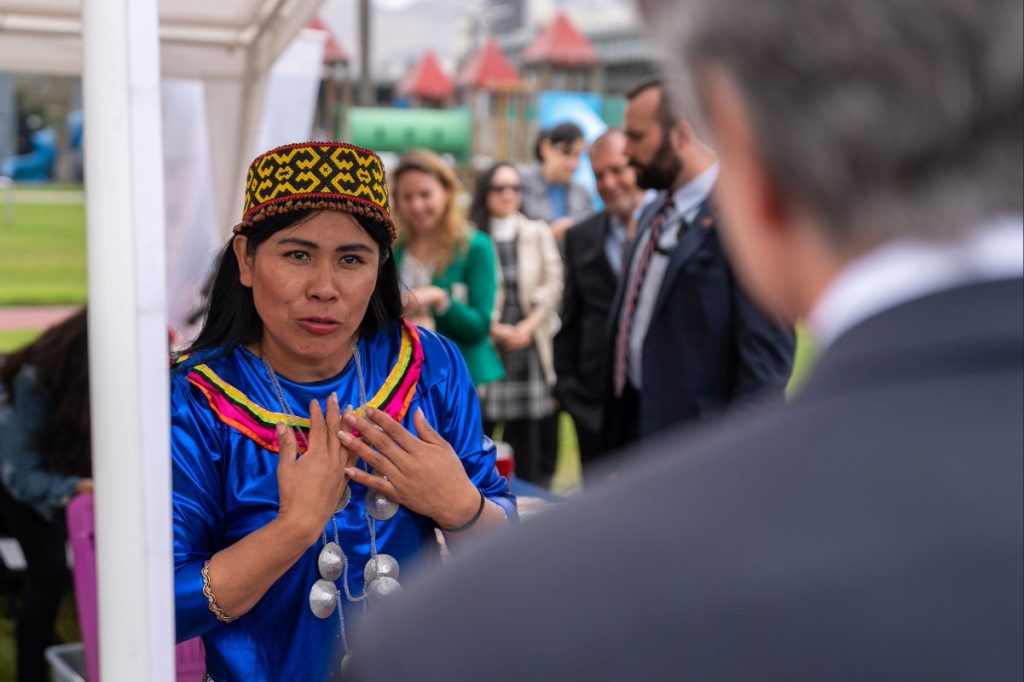business etiquette in peru